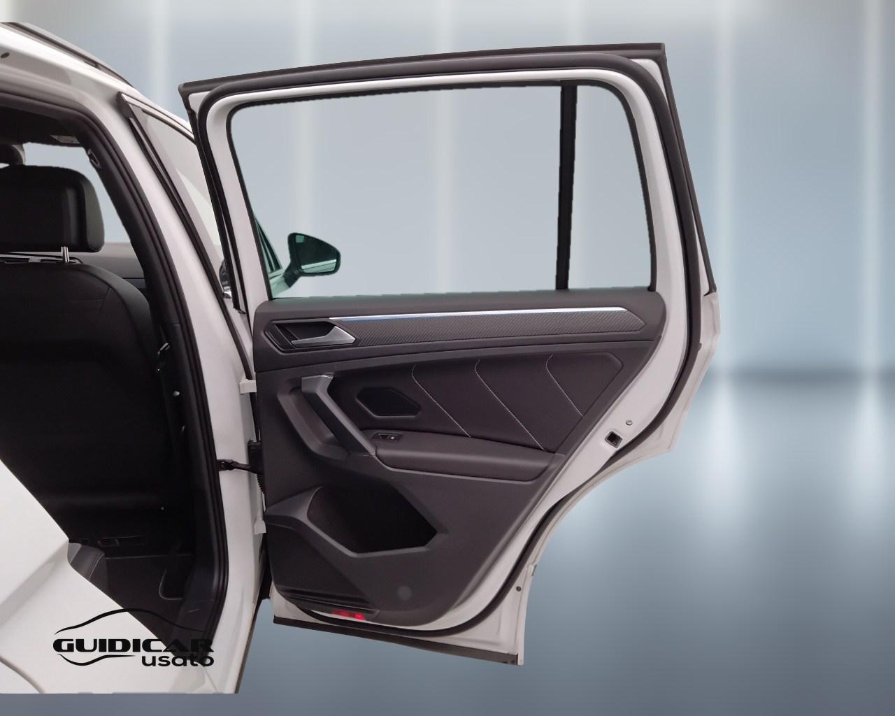 VOLKSWAGEN Tiguan II 2021 - Tiguan 1.5 tsi R-Line 150cv dsg