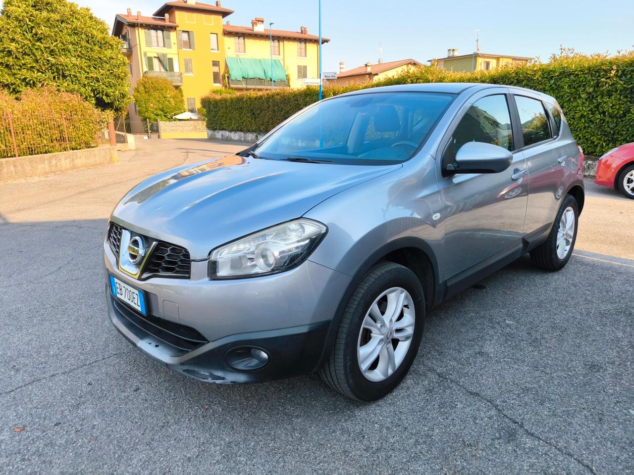 NISSAN QASHQAI 2,0 DCI 4X4- TEKNA-