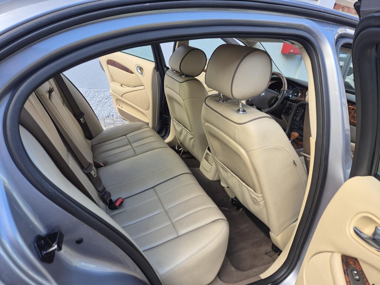 Jaguar S-Type 2.7 diesel V6 Executive- cambio auto