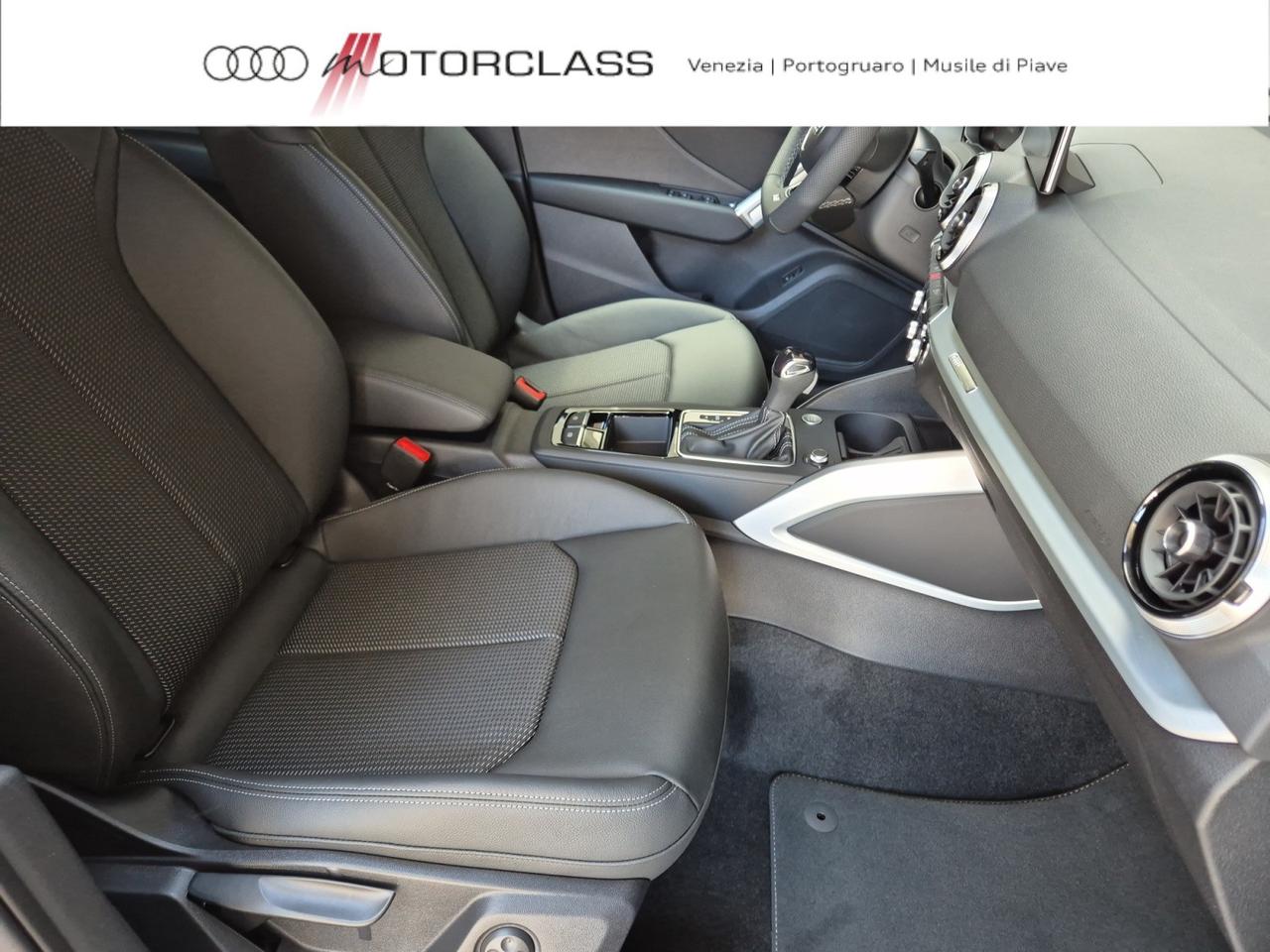 Audi Q2 35 1.5 tfsi identity black s tronic