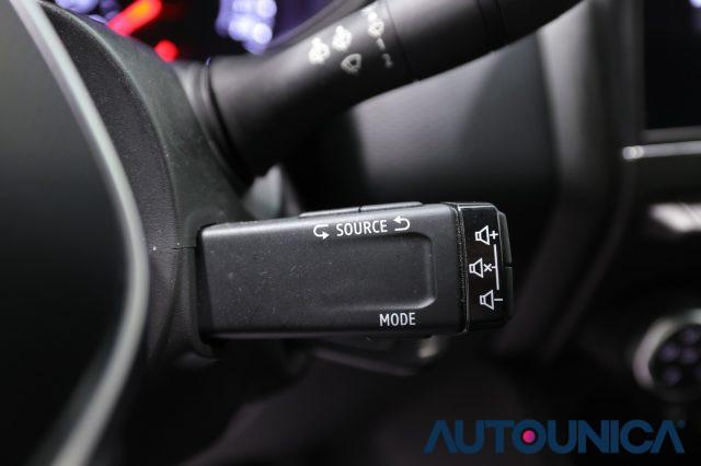 RENAULT Clio TCE 90 CV 5 PORTE BUSINESS FARI LED