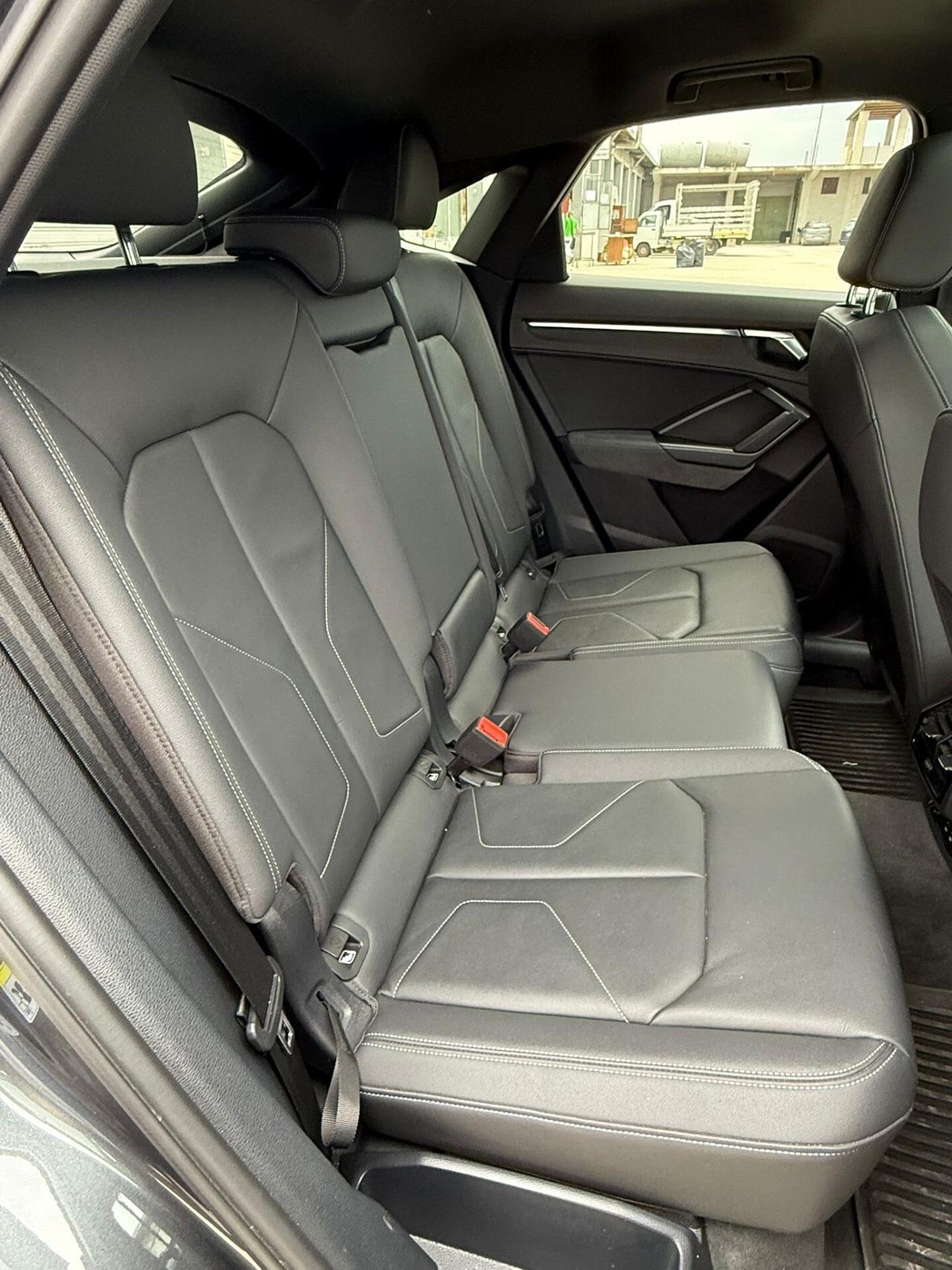 Audi Q3 40 TDI quattro S tronic S line edition