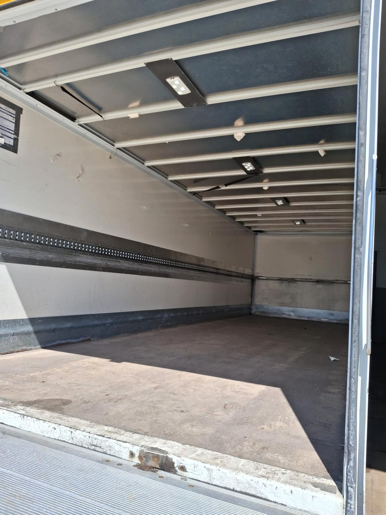 Iveco 120 E 28 EURO 6 FURGONE E SPONDA IDRAULICA