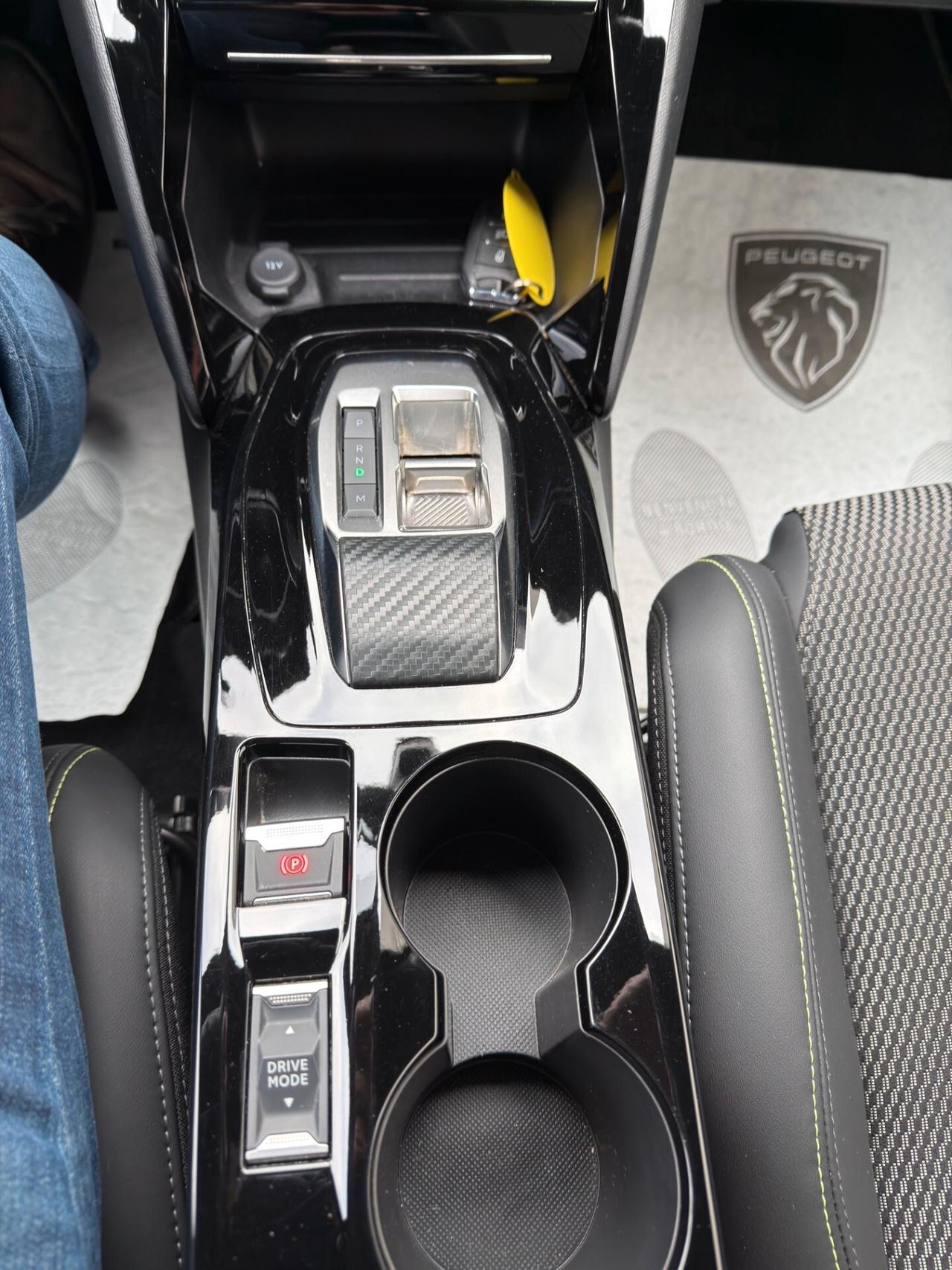 Peugeot 208 Hybrid 110 e-DCS6 GT