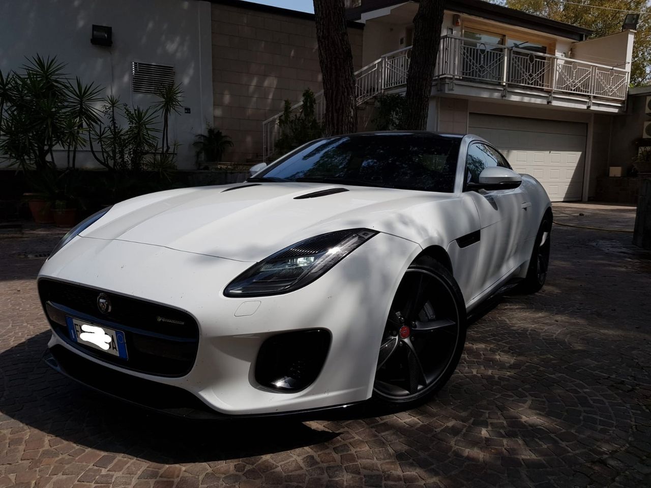 Jaguar F-Type 2.0T 300cv R-DYNAMIC/CARBONIO "16.000KM"