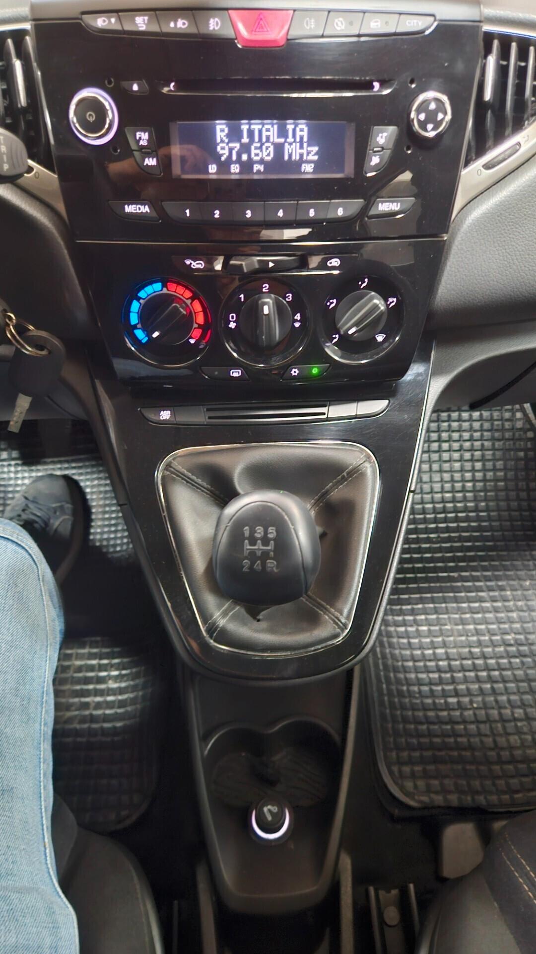 Lancia Ypsilon 1.3 MJT 16V 95 CV 5 porte S&S Gold