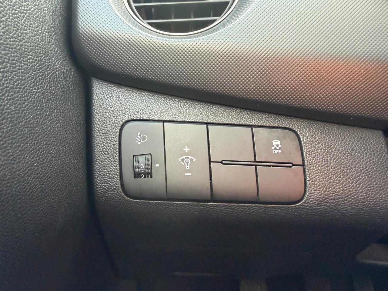 HYUNDAI ì10 ANNO 2017 1.0 BENZINA 66 CV