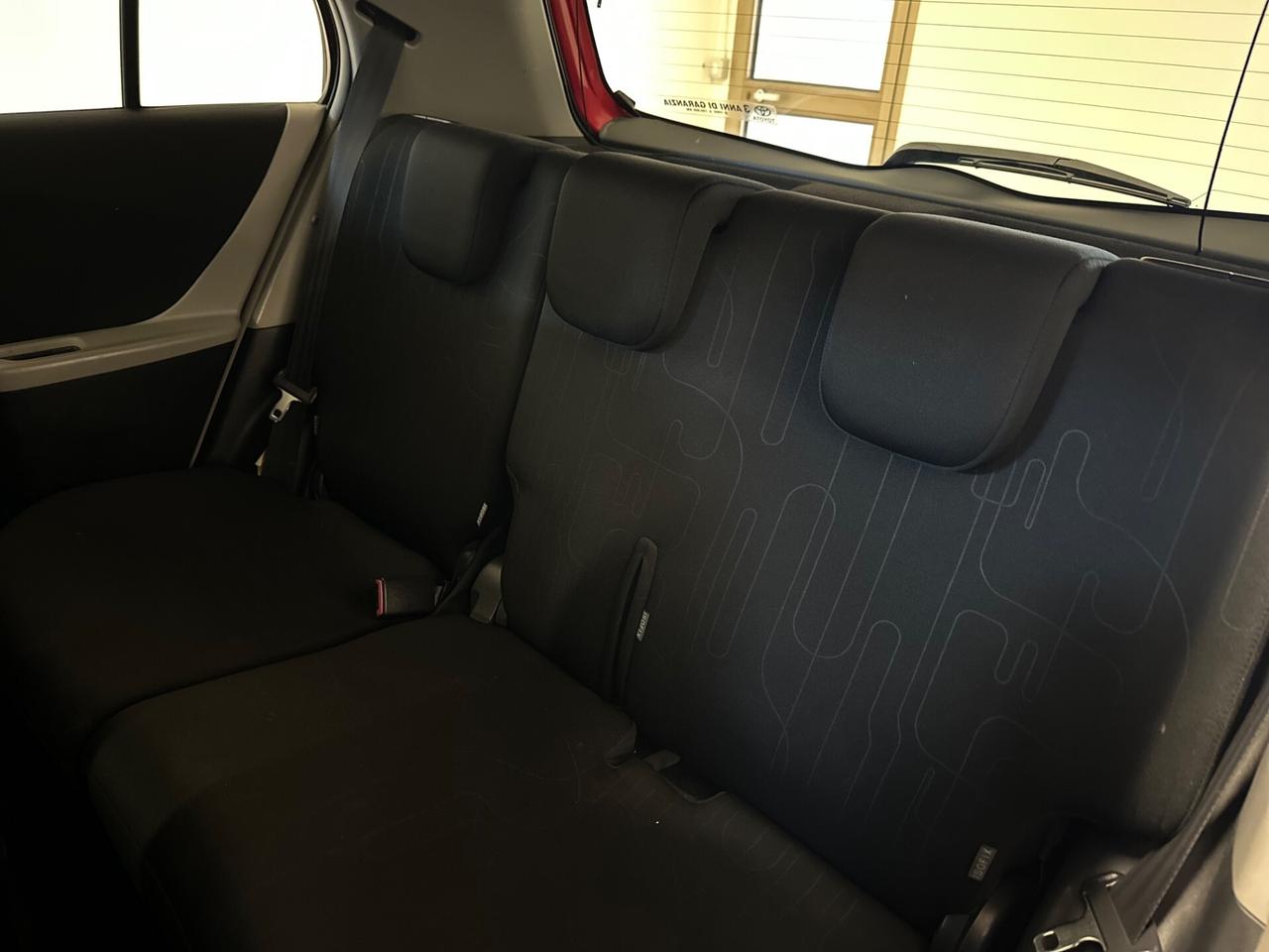 Toyota Yaris 1.0 5 porte Now NEOPATENTATI