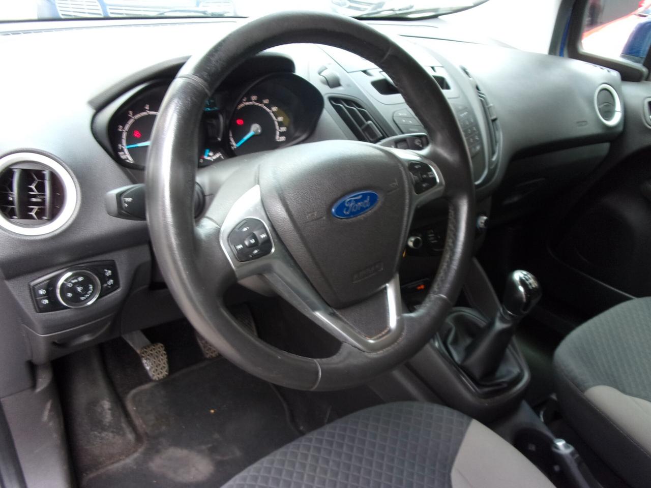 Ford Tourneo Courier 1.0 EcoBoost 100 CV Titanium