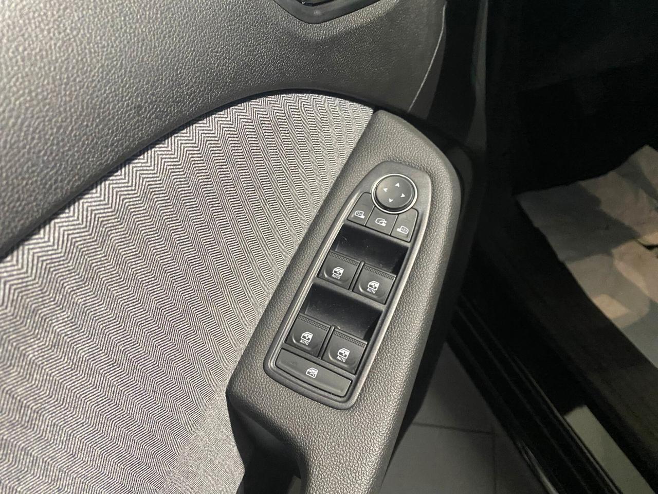 Renault Clio TCe 90 CV 5 porte Techno