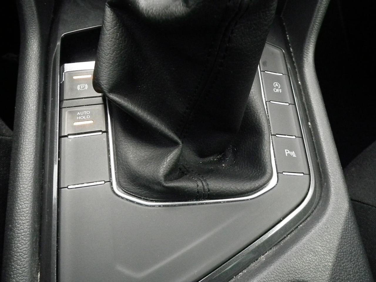 Volkswagen Tiguan 1.4 TSI STYLE NAVI CAR APPLE PLAY SENSORI TELEFONO !