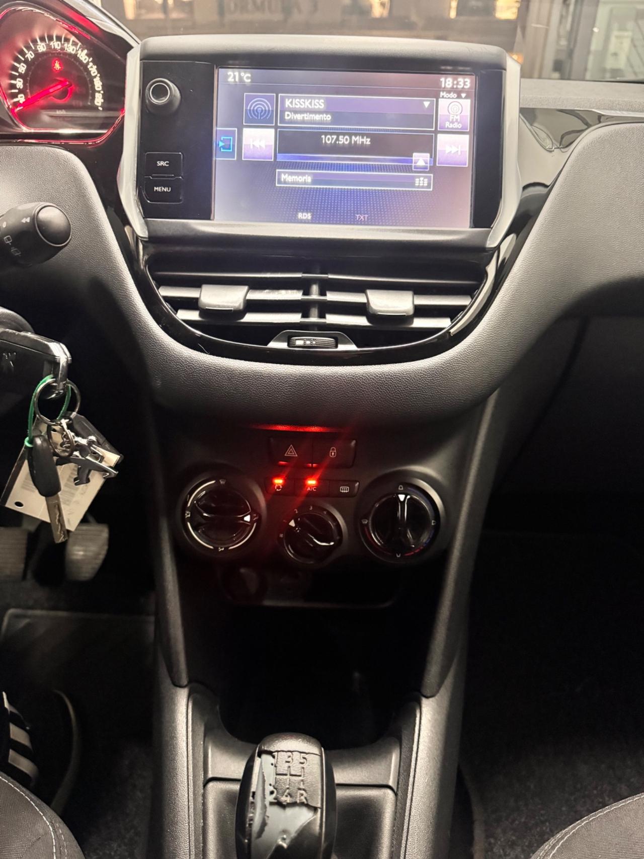 Peugeot 208 1.2 82 Cv 5P. Allure 94.000 Km - 2015