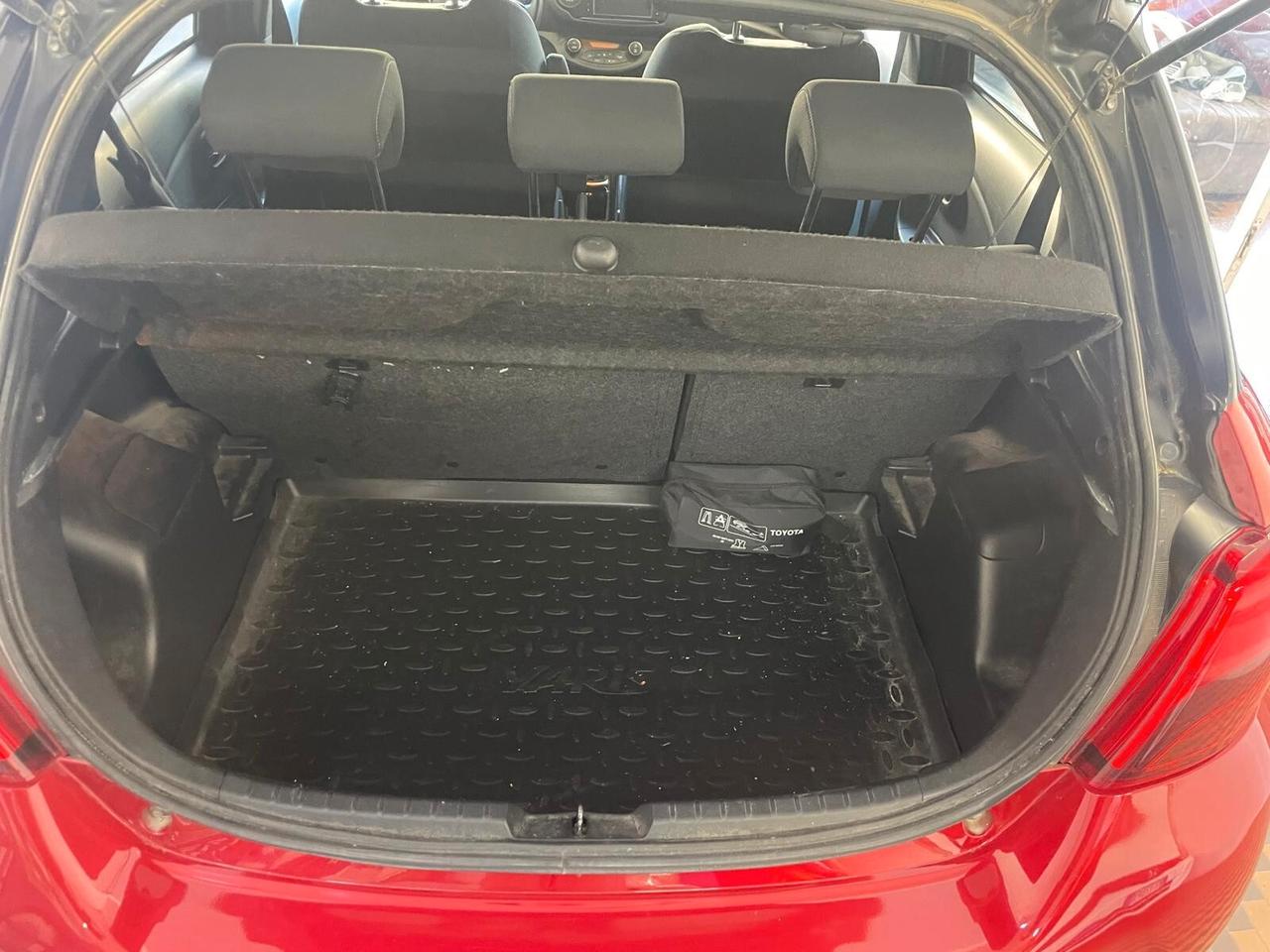 Toyota Yaris 1.0 5 porte Lounge