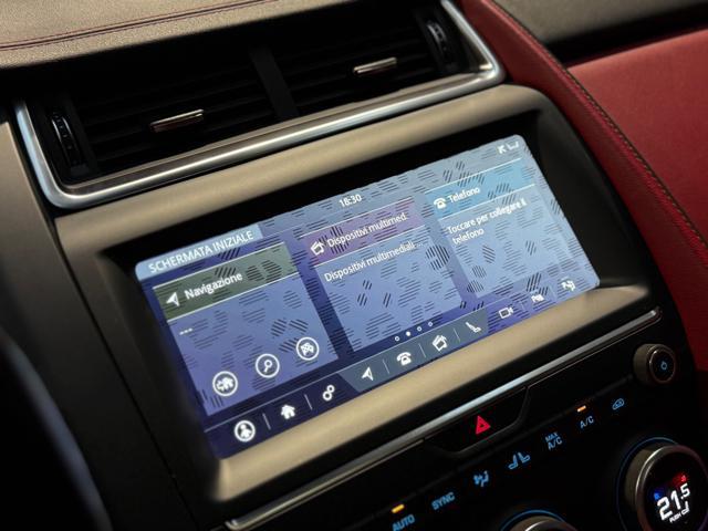 JAGUAR E-Pace 2.0 300 CV AWD aut. R-Dynamic SE