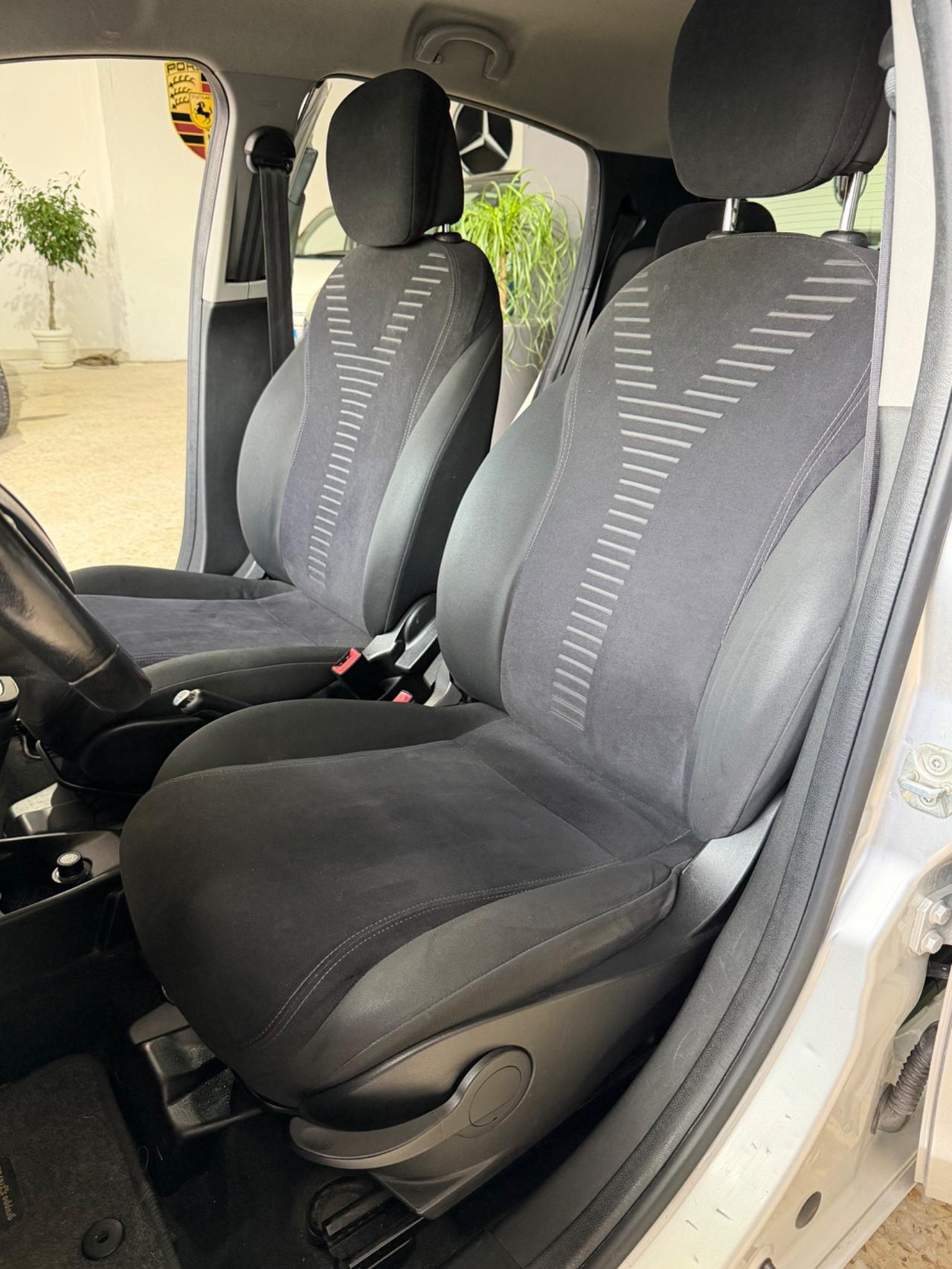 Lancia Ypsilon 1.2 69 CV 100 mila KM