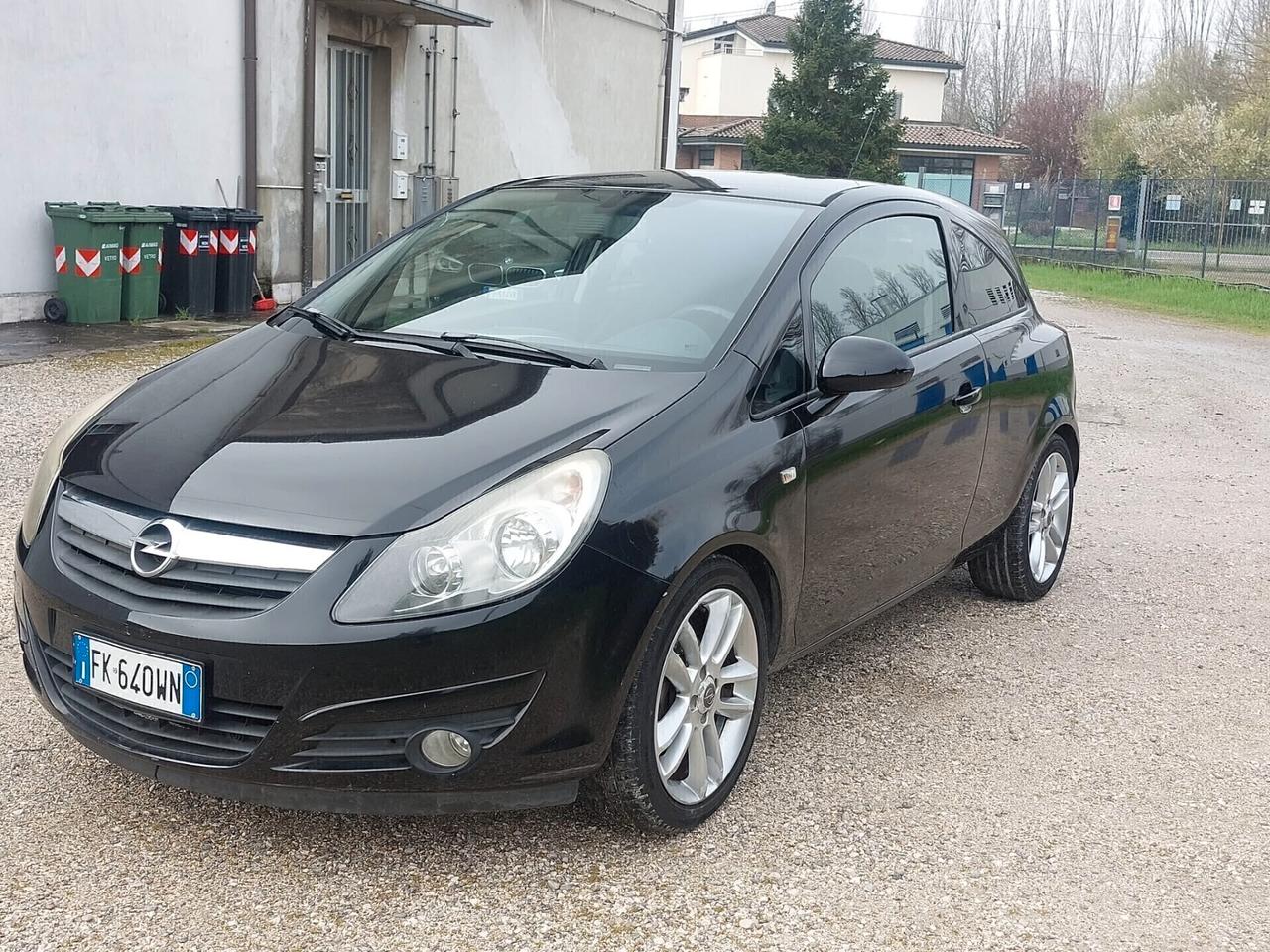 Opel Corsa 1.2 3 porte Sport