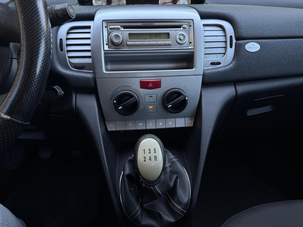 Lancia Ypsilon 1.2 69 CV Diva 2011 NEOPATENTATI