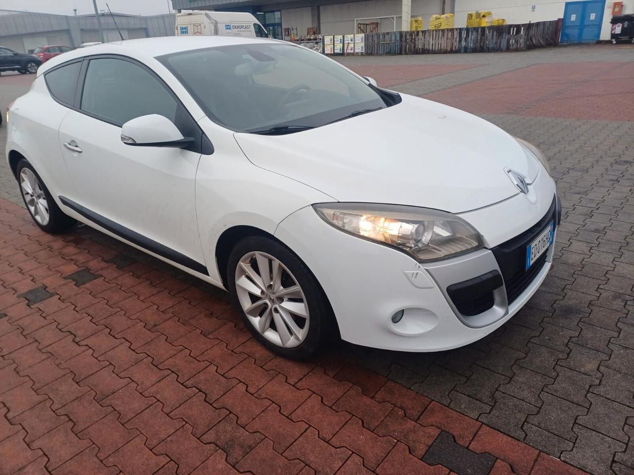 Renault Megane Mégane Coupé 1.9 dCi 130CV Luxe