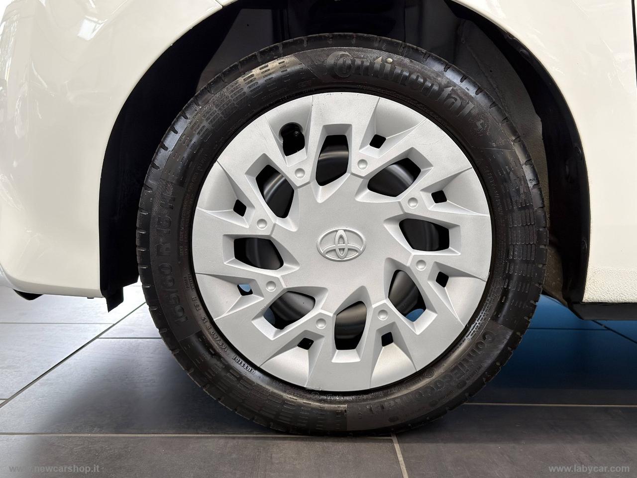 TOYOTA Aygo 1.0 VVT-i 72 CV 5p. x-play NEOPATENTATI