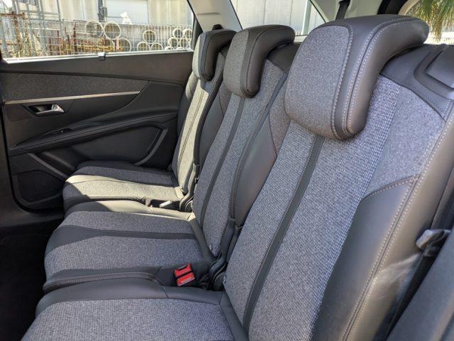 PEUGEOT 5008 Cambio automatico Black line 7 posti