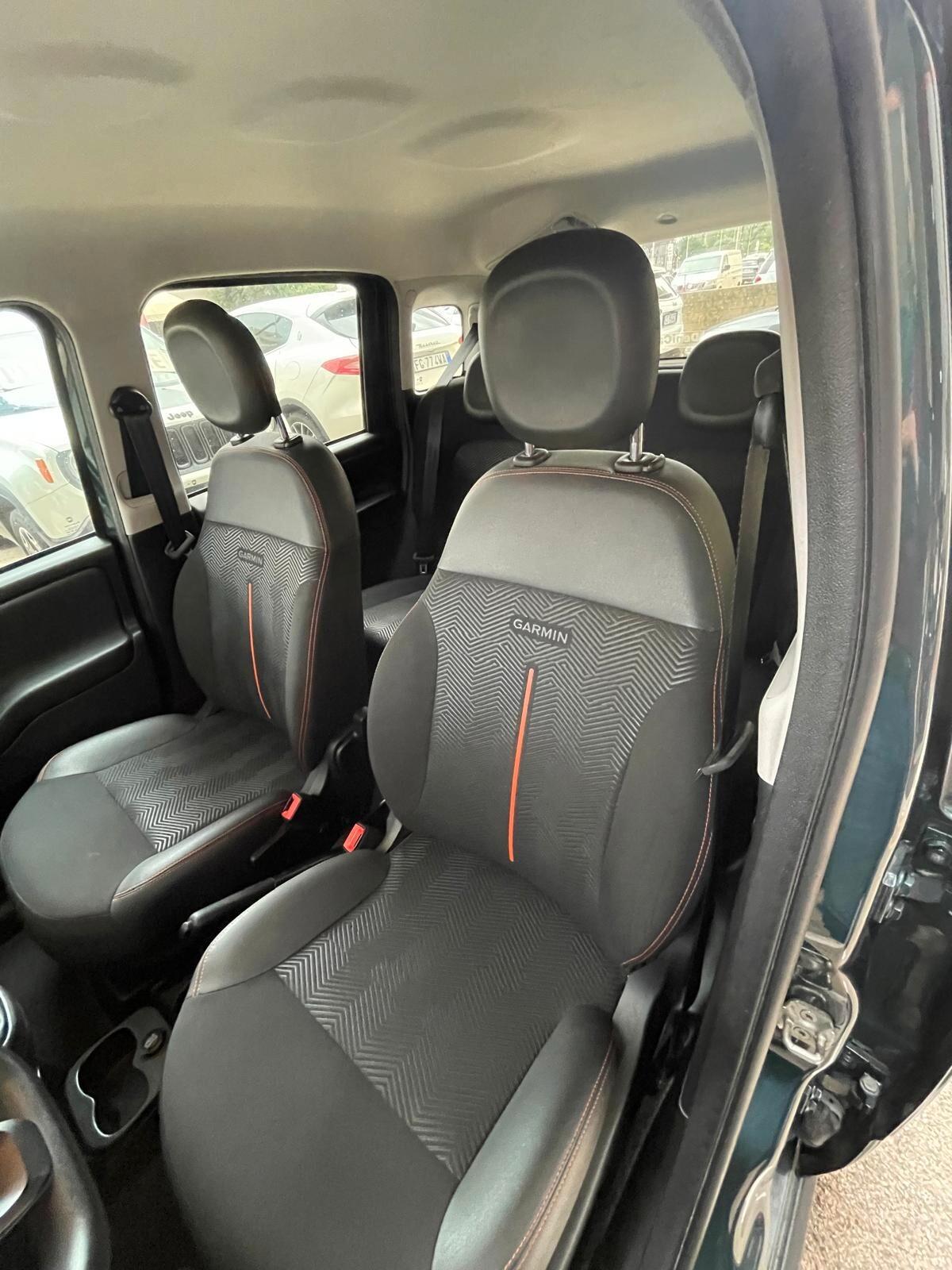 Fiat Panda 1.0 FireFly S&S Hybrid Garmin