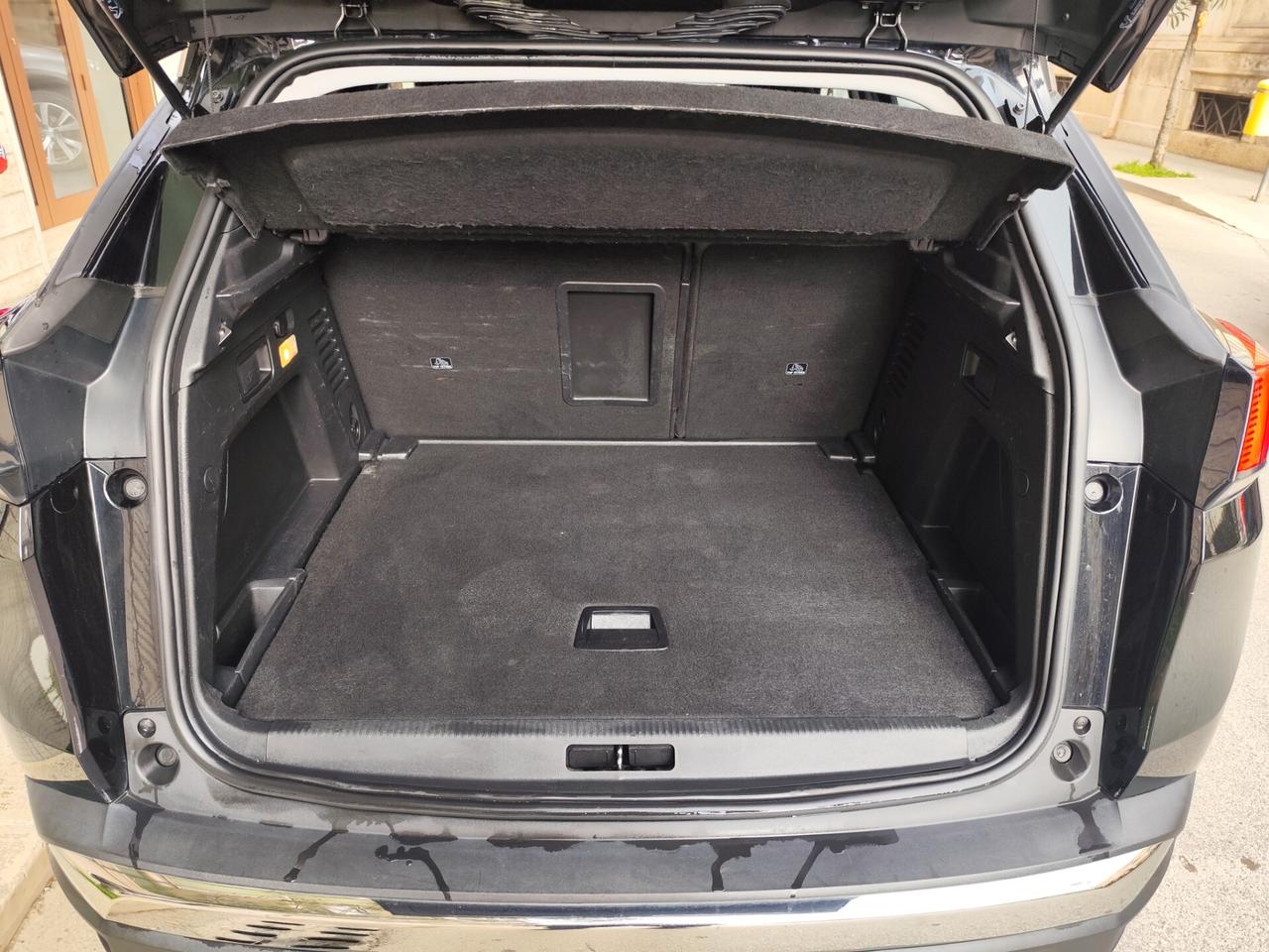 Peugeot 3008 BlueHDi 130CV EAT8 Allure NAVI