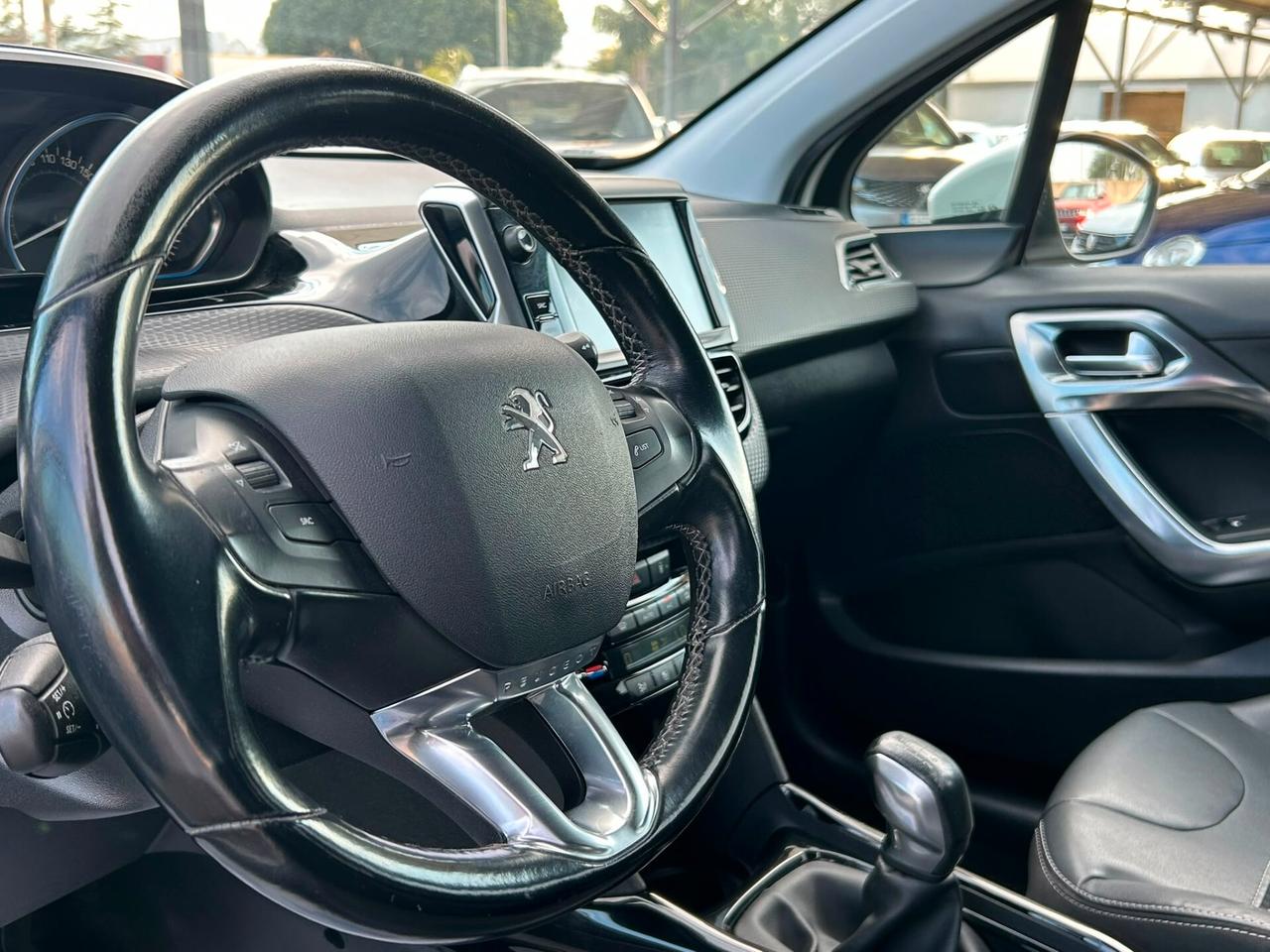 Peugeot 2008 BlueHDi 100 Black Matt