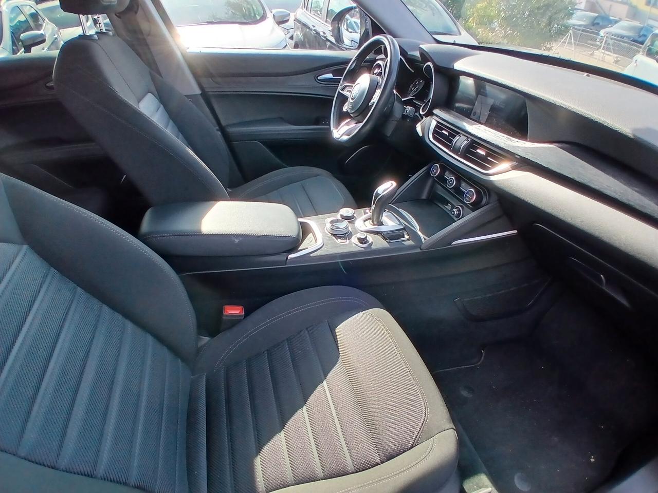 Alfa Romeo Stelvio 2.2 Turbodiesel 190CV AT8 Q4 Business