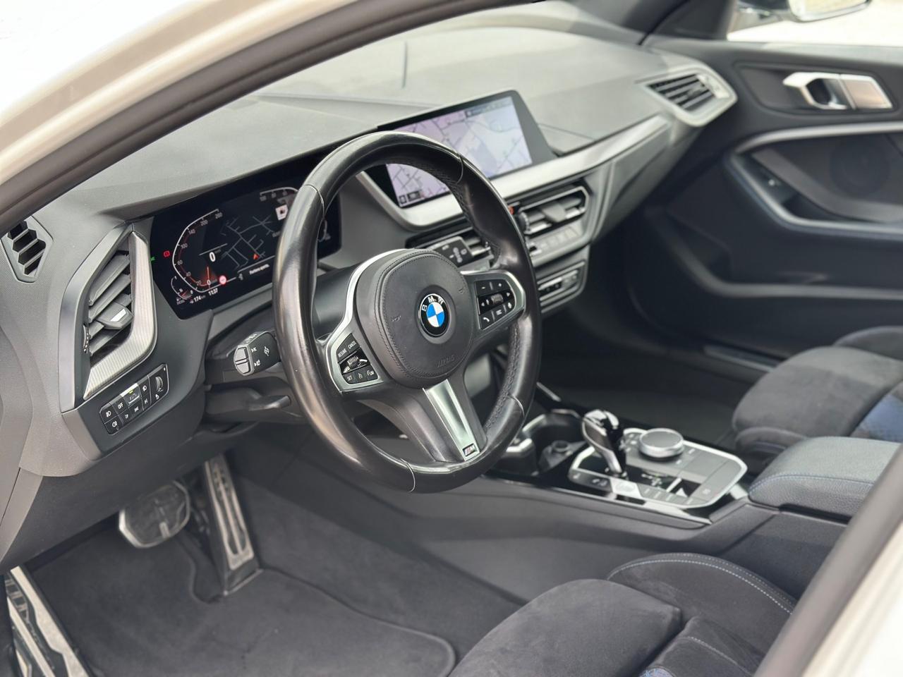 Bmw 116 116d 5p. Msport