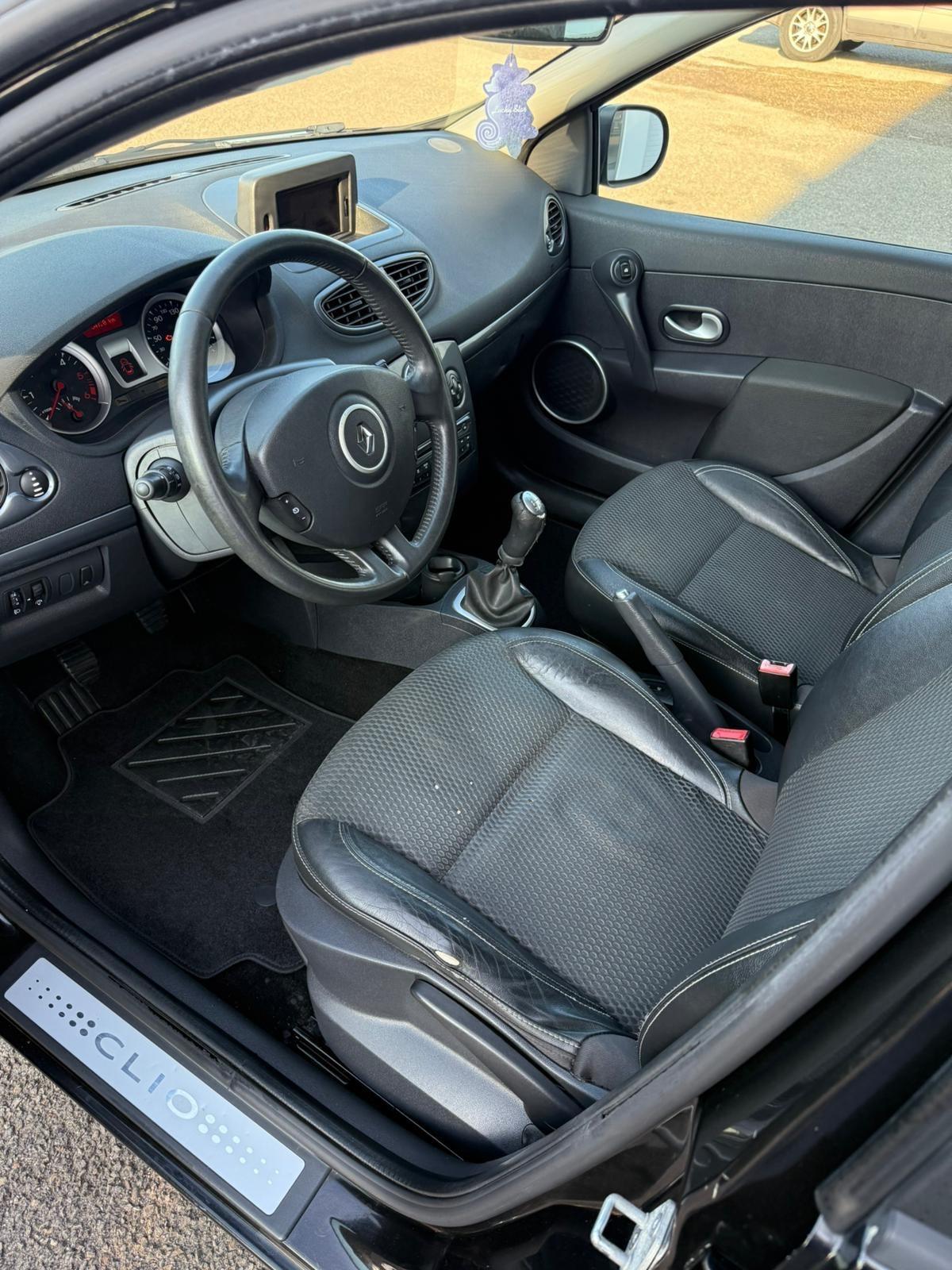 Renault Clio 1.5 dCi - NEOPATENTATI