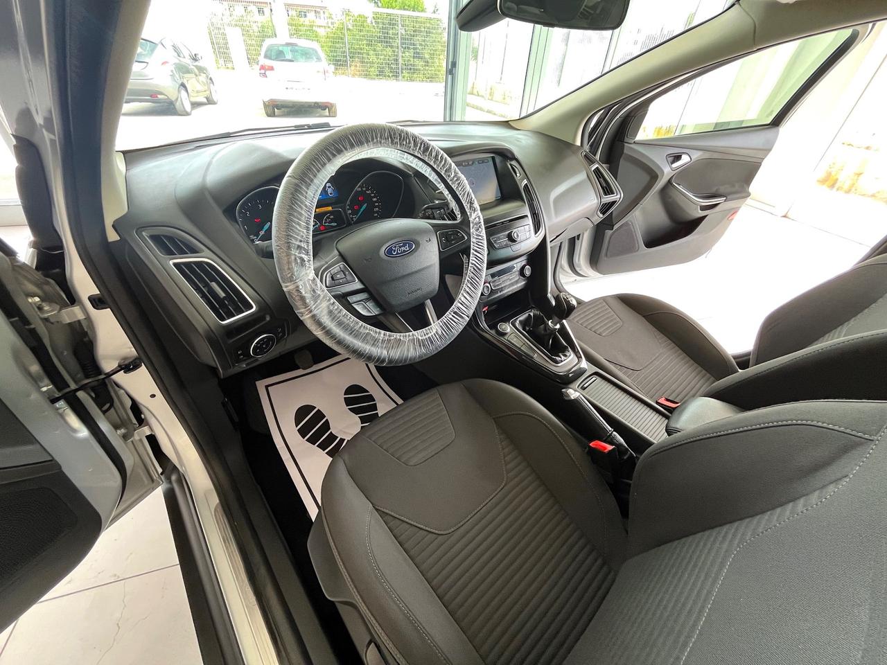 Ford Focus 1.5 TDCi 120 CV Titanium X 124000 KM