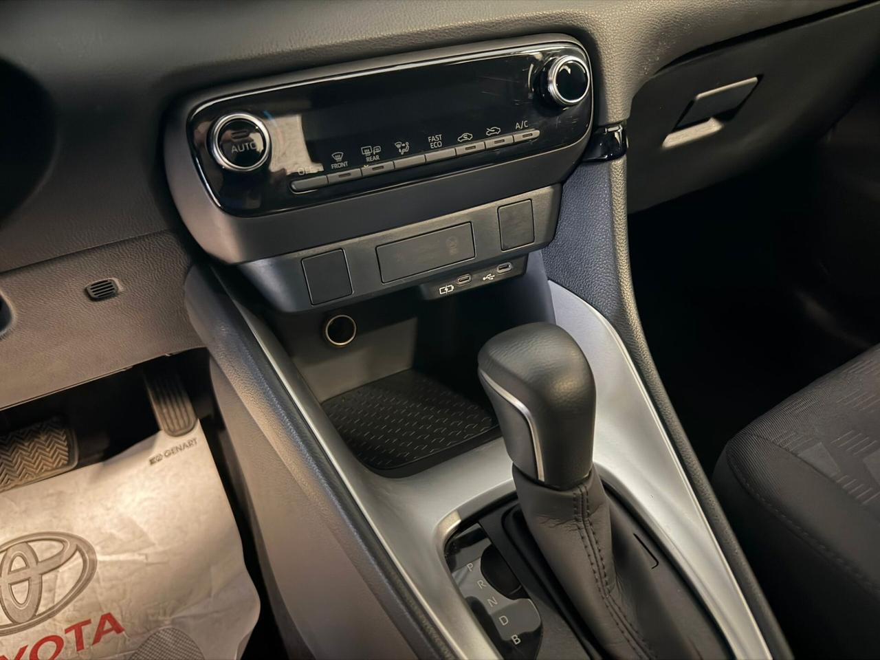 Toyota Yaris 1.5 Hybrid 5 porte Active