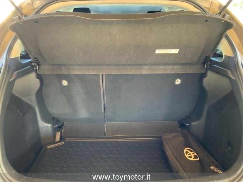 Toyota Yaris 4ª serie 1.5 Hybrid 5 porte Trend