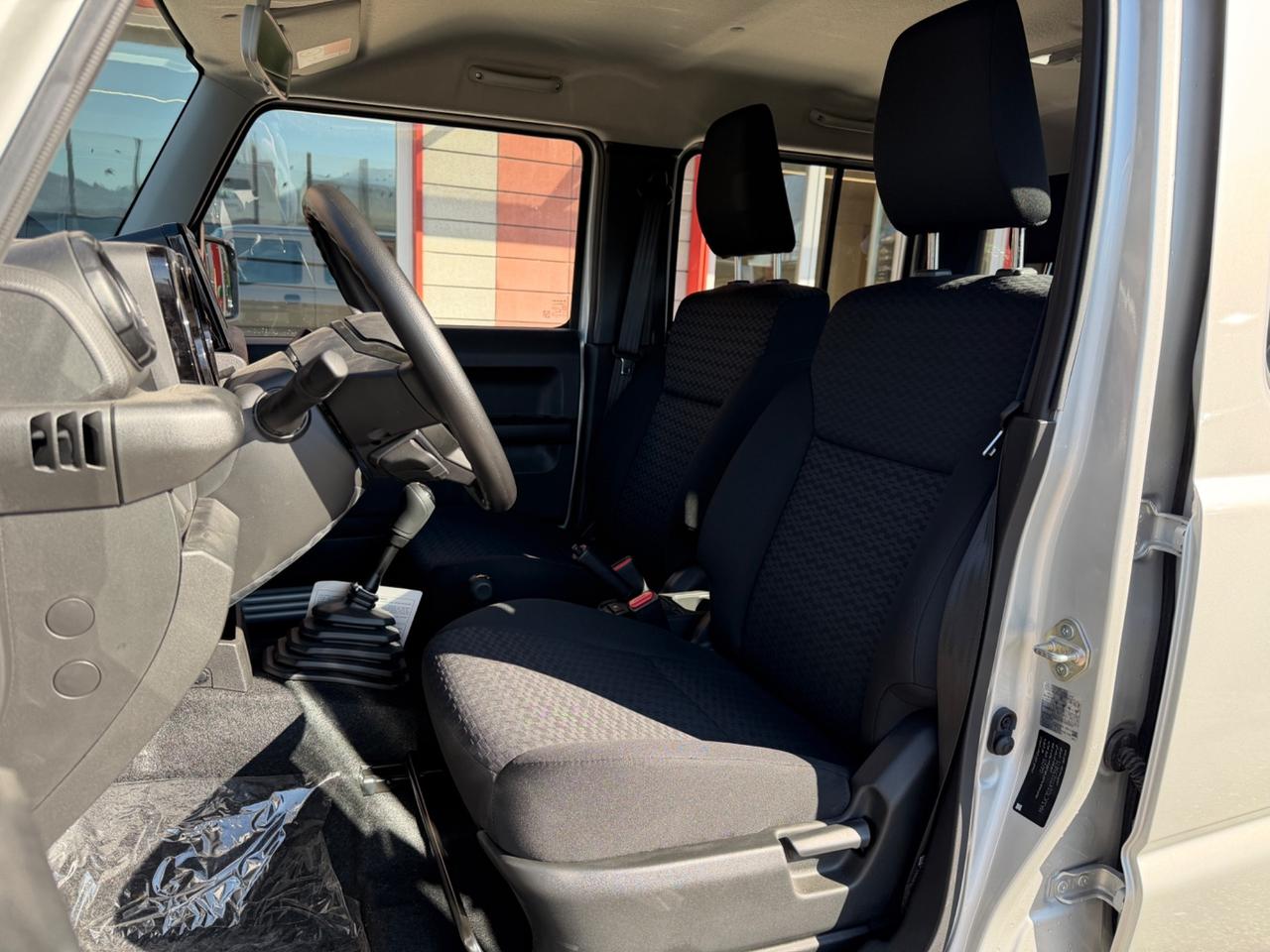 Suzuki Jimny 4x4 - 5 PORTE - 4 POSTI VETTURA !!!