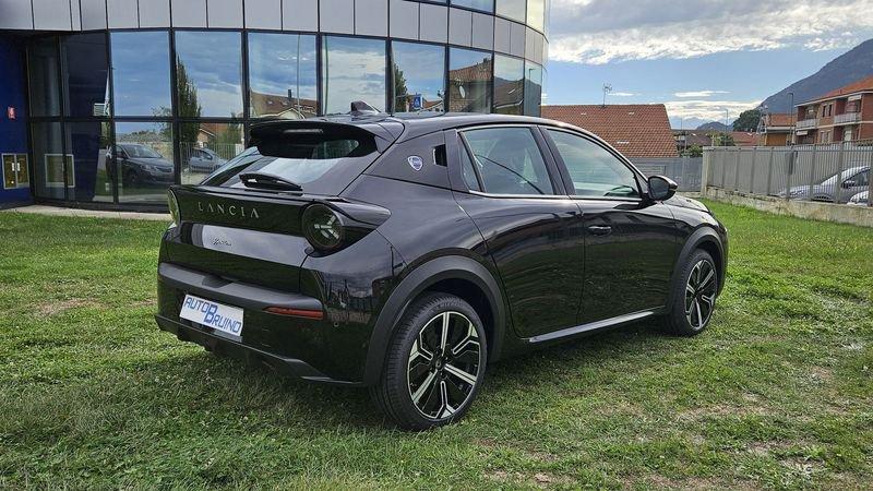 Lancia Ypsilon Hybrid e-DCT