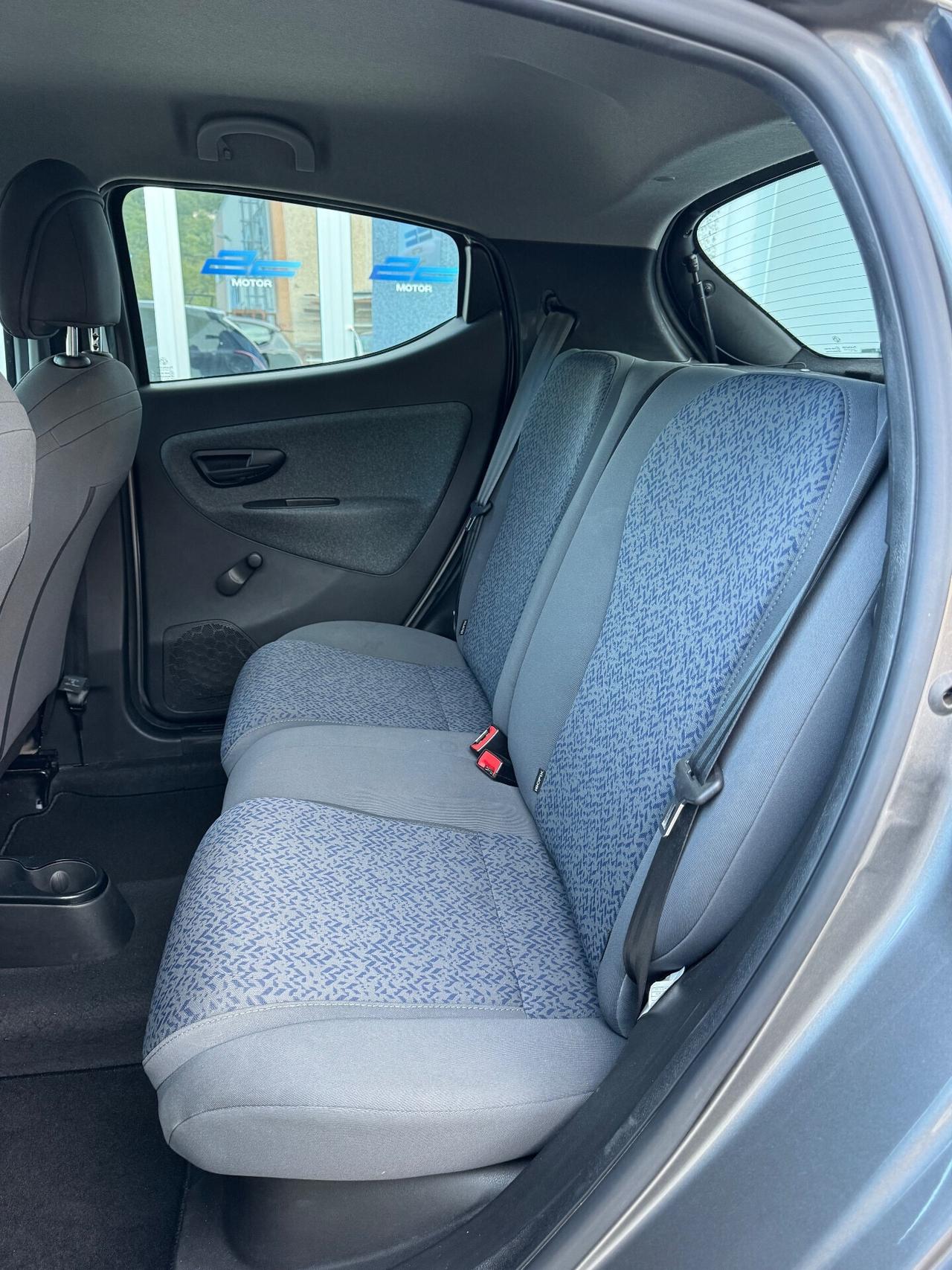 Ypsilon 1.0 FireFly 5 porte S&S Hybrid Silver