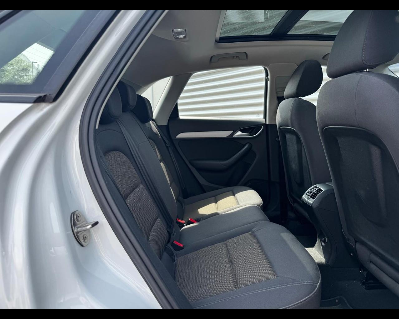 AUDI Q3 2.0TDI S-TRONIC QUATTRO BUSINESS 140CV