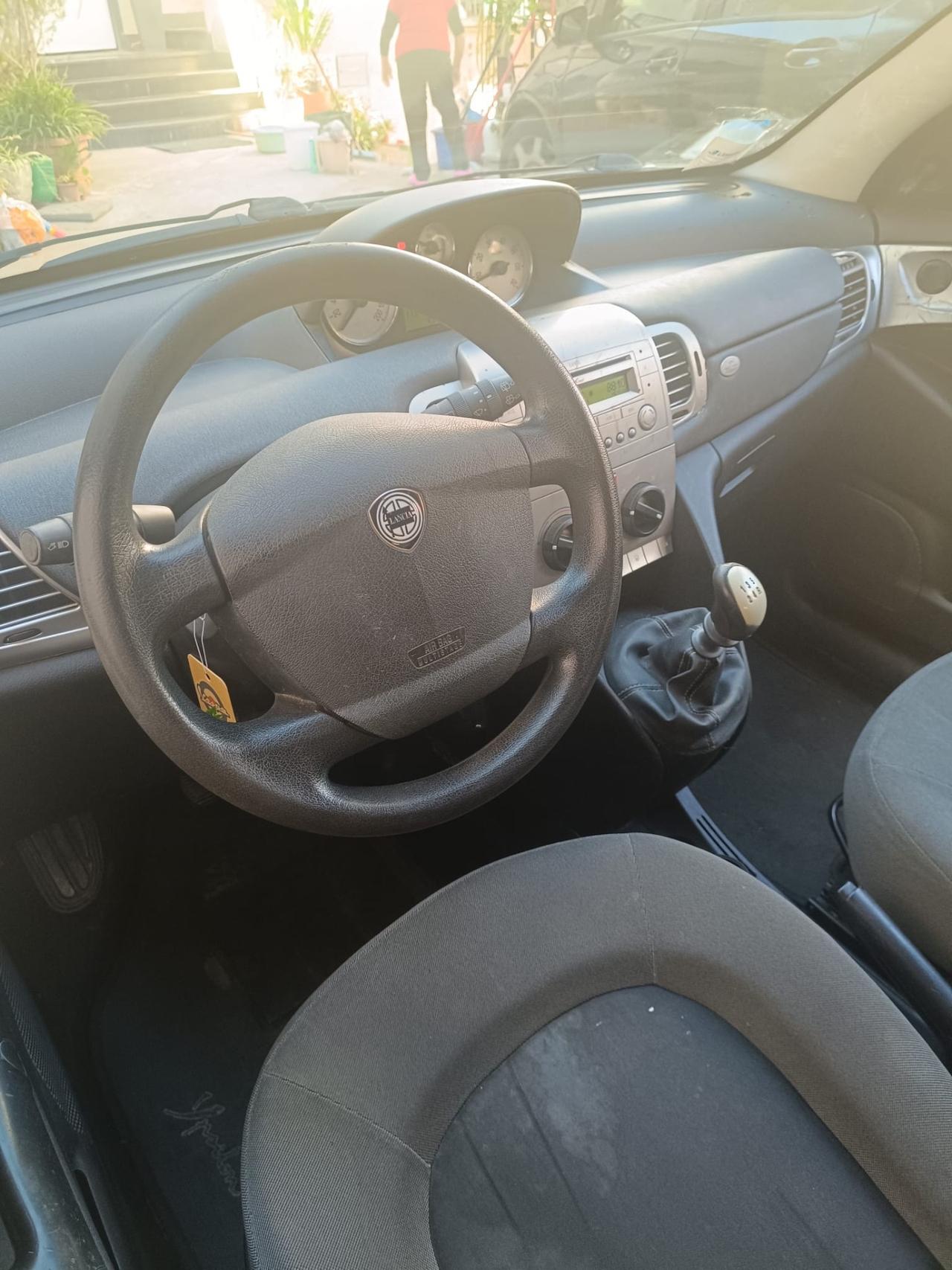 Lancia Ypsilon 1.2 Argento