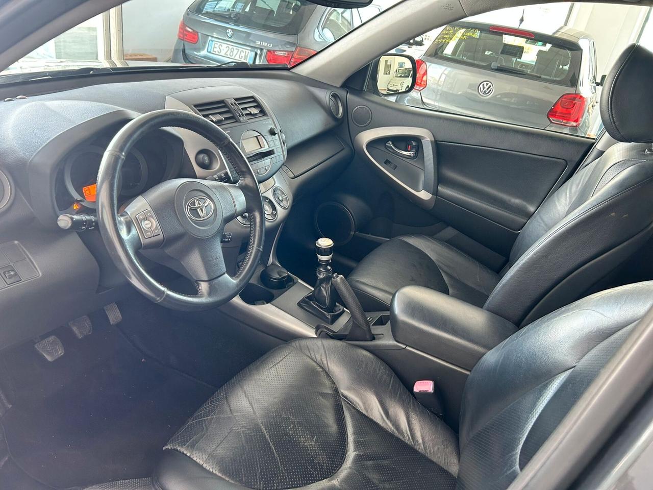 Toyota RAV4 2.2 D-4D 136 CV 2006