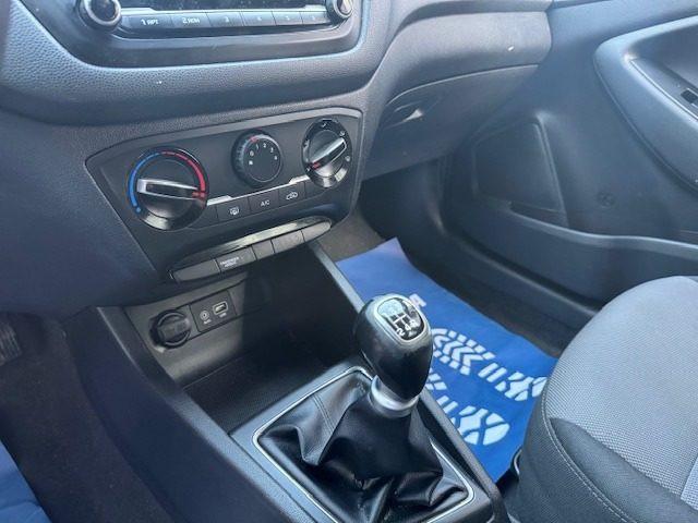 HYUNDAI i20 1.2 84 CV 5 porte Blackline