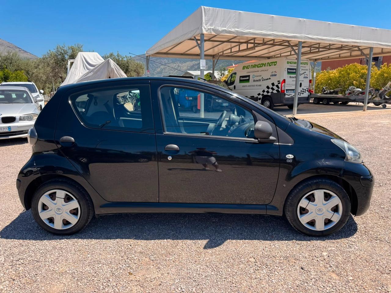 Toyota Aygo 1.0 12V VVT-i 5 porte Deep Ocean Connect