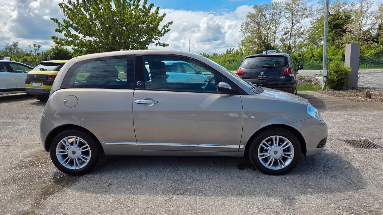 Lancia Ypsilon 1.4 Oro Ecochic GPL