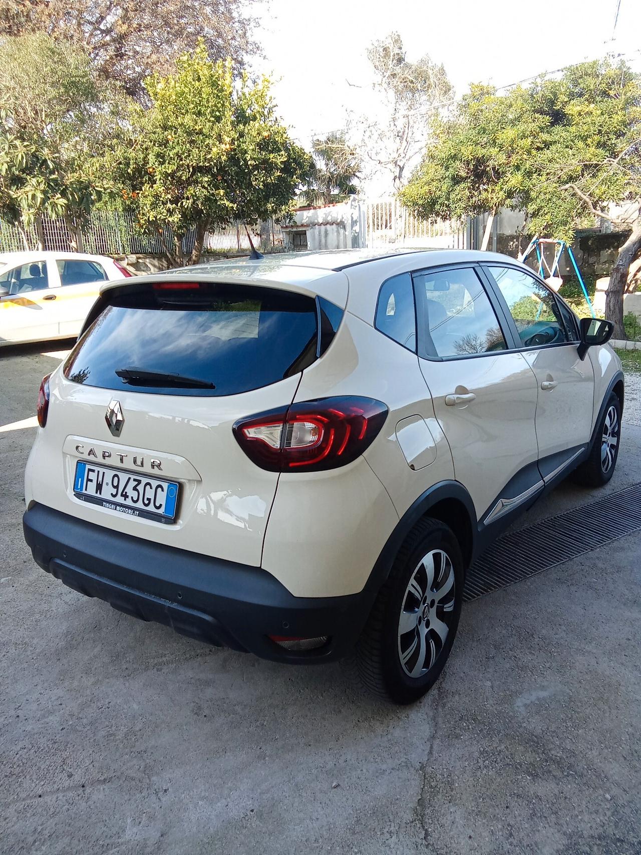 Renault Captur dCi 110 CV autocarro N1 019
