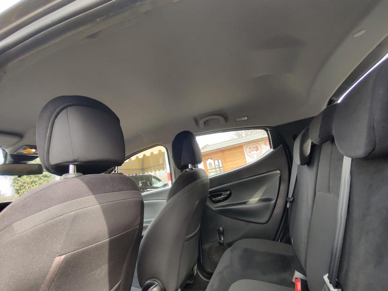Lancia Ypsilon 1.2 69 CV 5 porte GPL Ecochic Silver, OK NEOPATENTATI, GARANZIA L.12 MESI
