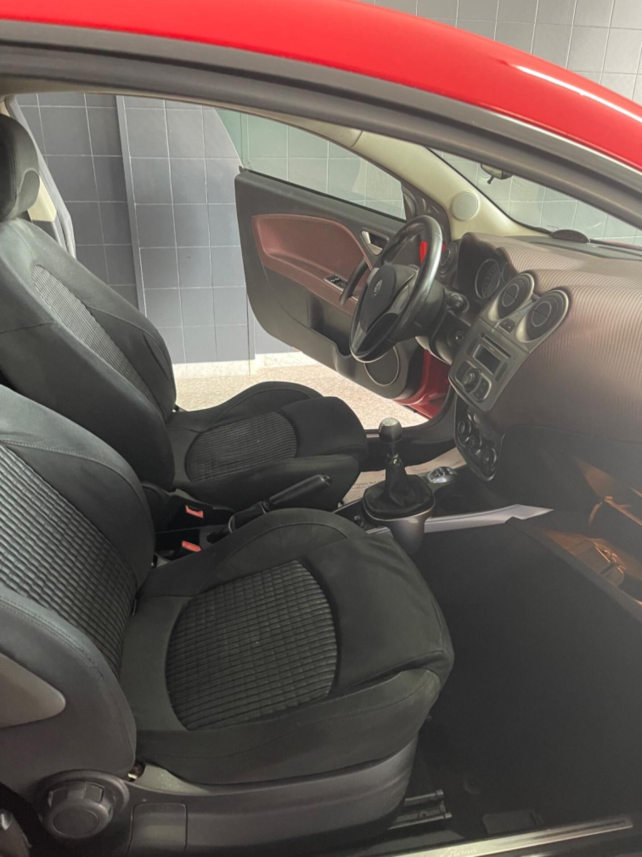 Alfa Romeo MiTo 1.6 JTDm 16V Distinctive