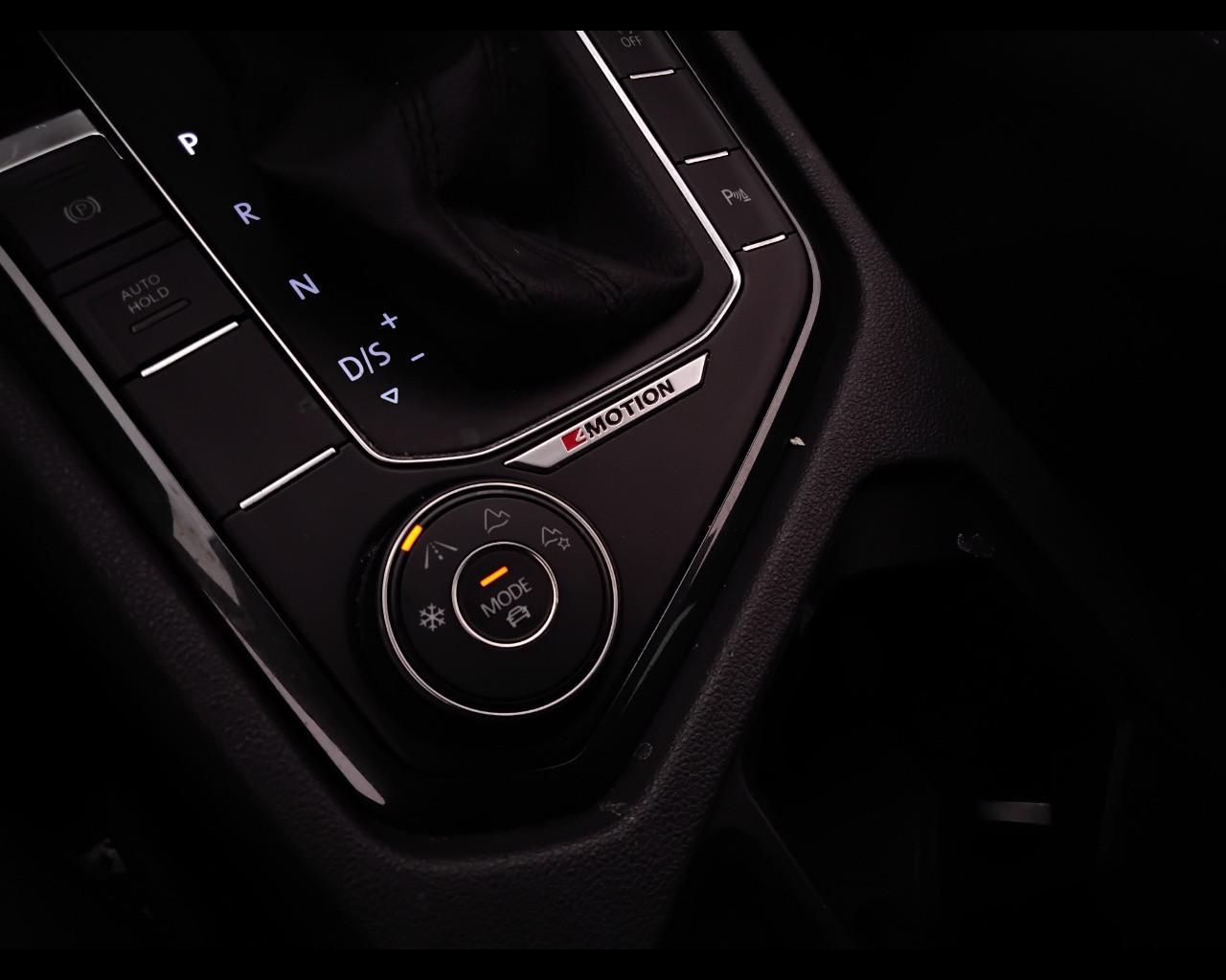 VOLKSWAGEN Tiguan II 2016 - Tiguan 2.0 tdi Style 4motion 150cv dsg