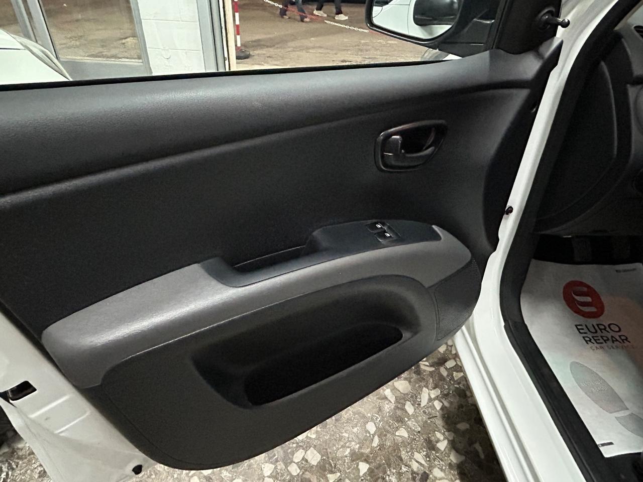 Hyundai i10 1.1 12V Fiorucci Soft Top