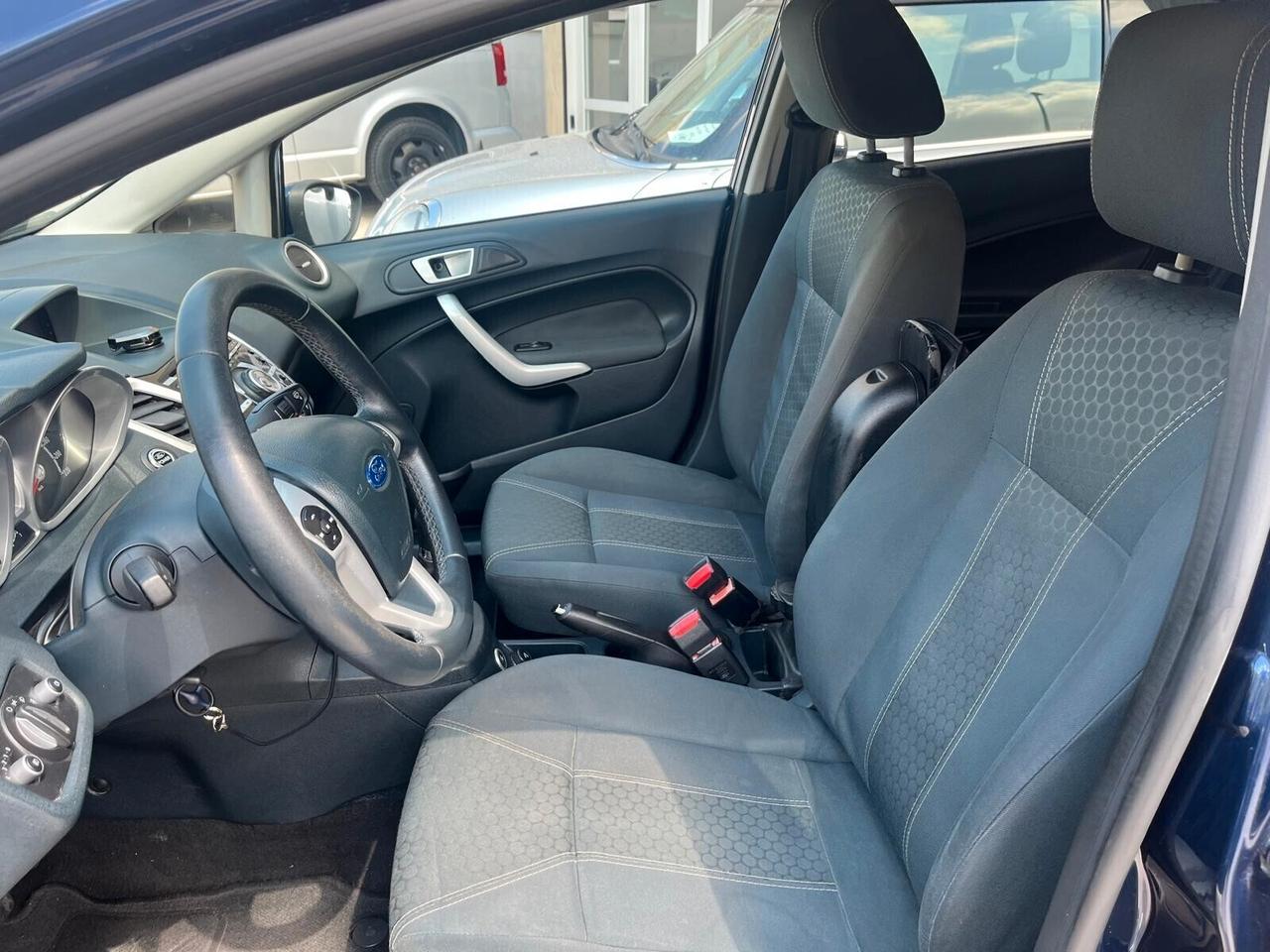 Ford Fiesta Titanium 1.4 5 porte Bz.- GPL