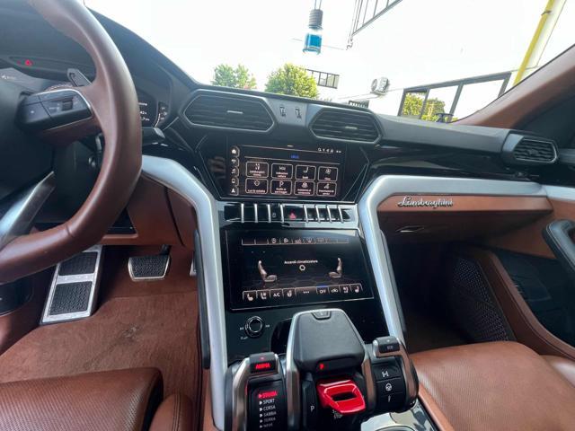 LAMBORGHINI Urus 4.0