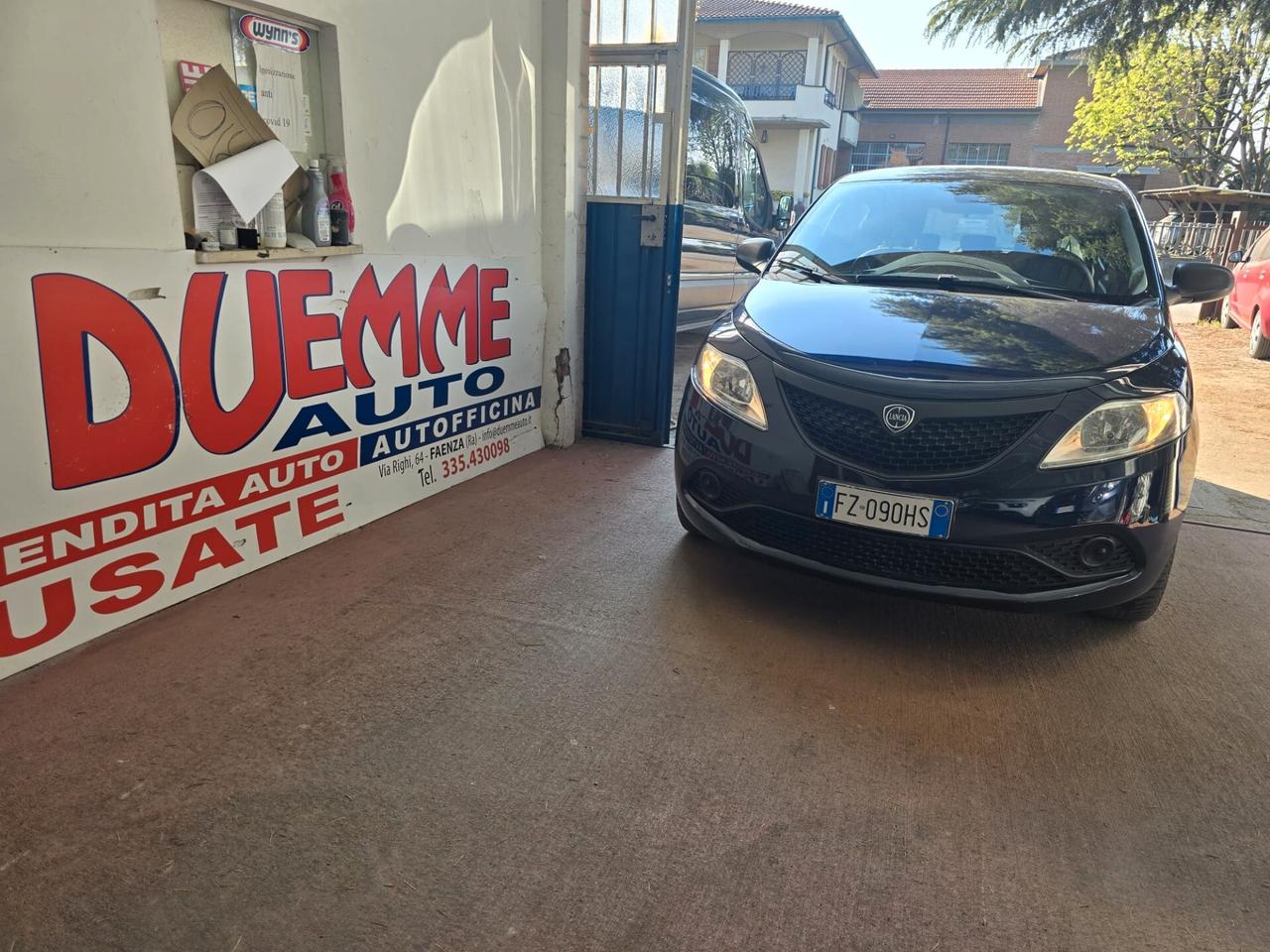 Lancia Ypsilon 1.2 69 CV 5 porte GPL Ecochic Gold rate da 125,00